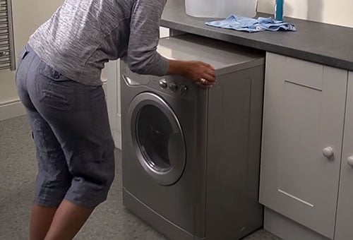 Preparazione trasloco lavatrice